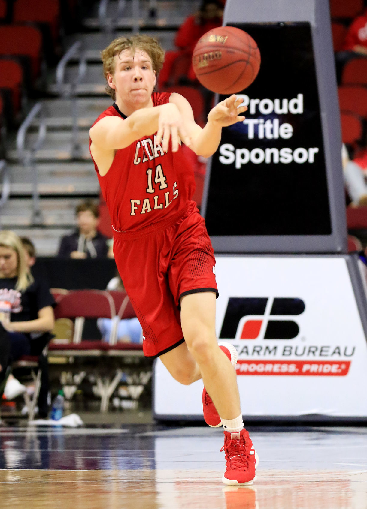 030819-CedarFalls-DubuqueSenior-003